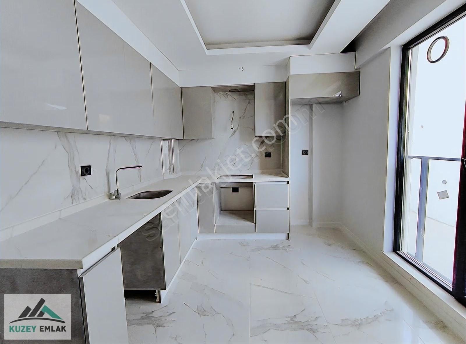Kuzey Emlak'tan Cadde Üzeri Ulaşıma Yakın 3+1 Fırsat Dairesi - Görsel 2
