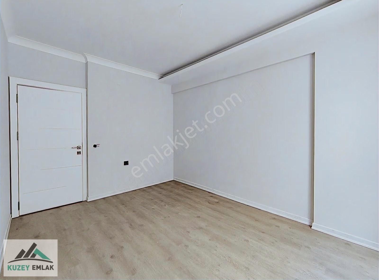 Kuzey Emlak'tan Cadde Üzeri Ulaşıma Yakın 3+1 Fırsat Dairesi - Görsel 5