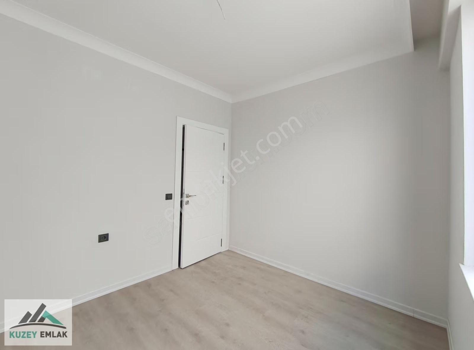 Kuzey Emlak'tan Cadde Üzeri Ulaşıma Yakın 3+1 Fırsat Dairesi - Görsel 3