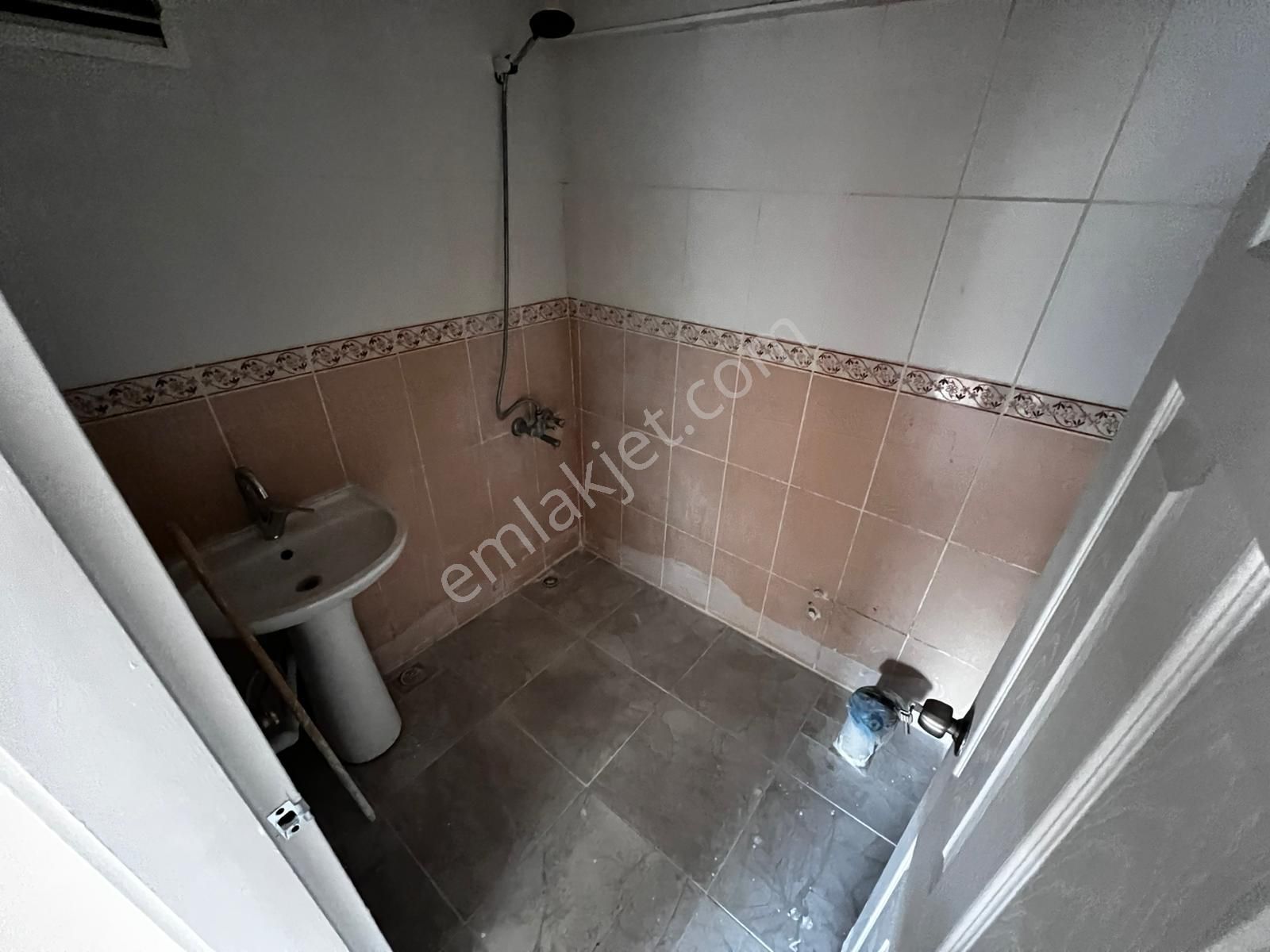 Malazgirit Mah 2+1 Geniş Ön Cephe Masrafsız Kiralık Daire - Görsel 24