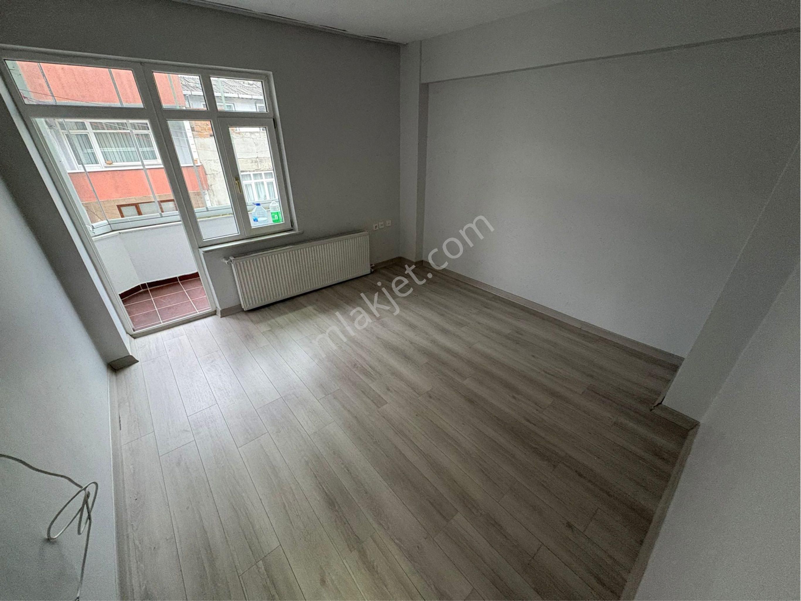 Aydın İnş.ismetpaşa Mah 2+1 110m2 2.kat Banyo Wc Ayrı - Görsel 3