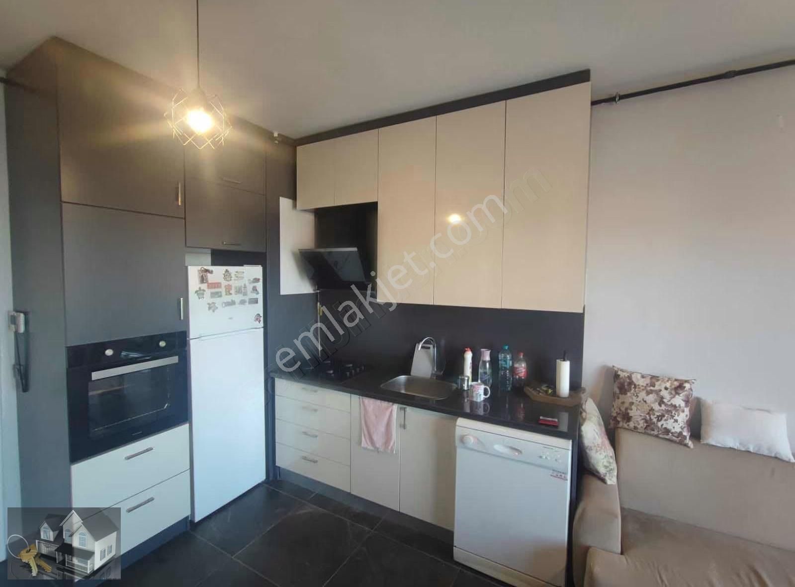 Merkez Metro Yanında Ultra Lüks Dekorlu 1+1 - Görsel 8