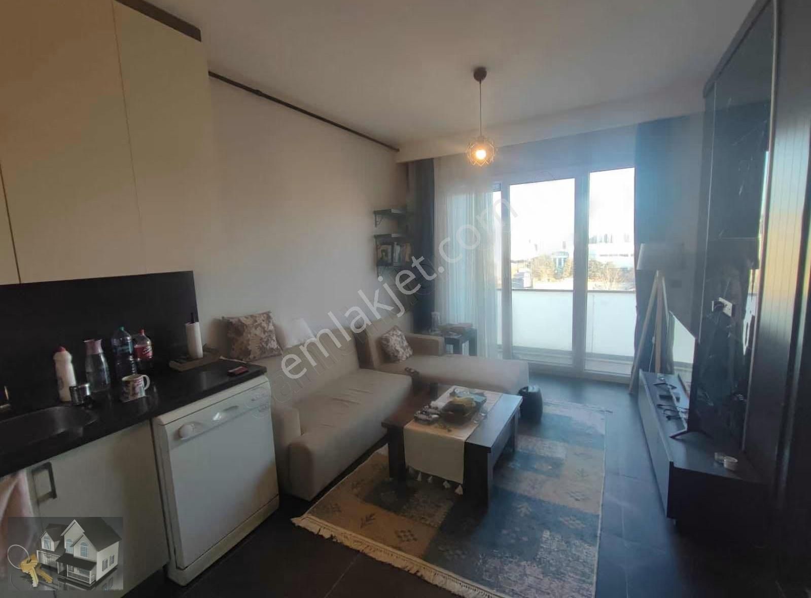 Merkez Metro Yanında Ultra Lüks Dekorlu 1+1 - Görsel 14