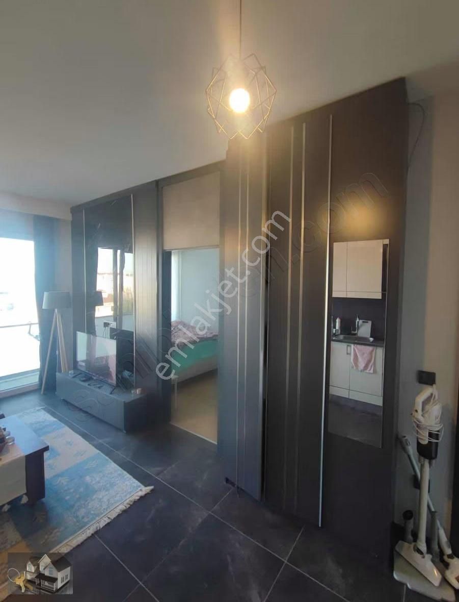 Merkez Metro Yanında Ultra Lüks Dekorlu 1+1 - Görsel 15