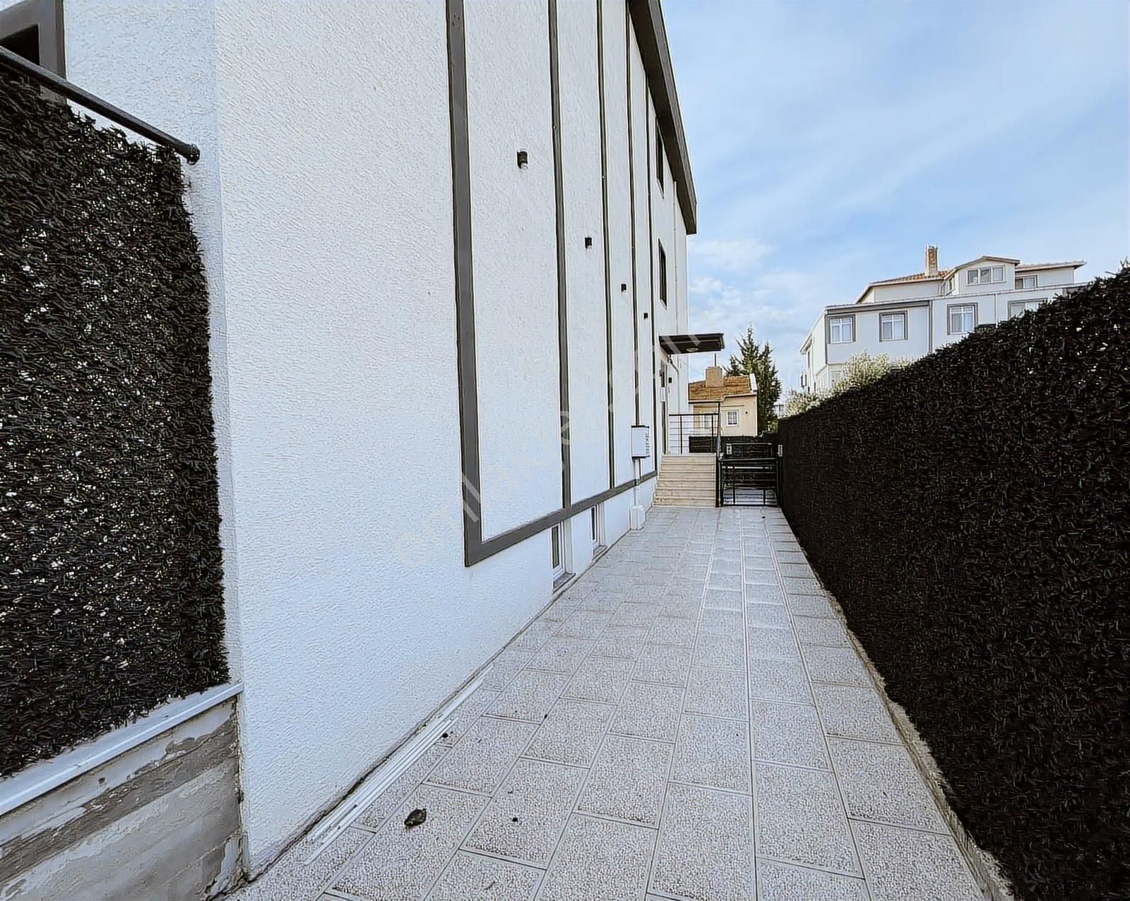 Marmara Ereğlisi Merkezinde Belediye Yanında Lüx 2+1 Daireler - Görsel 5