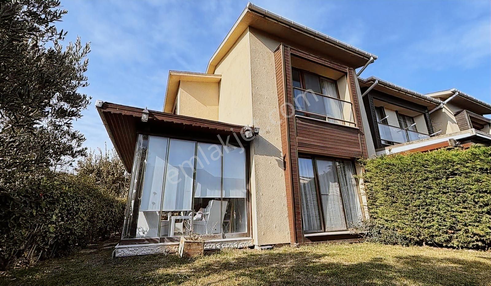 Kamıloba Doğal Yaşam Sitesinde Çelik Konstrüksiyonlu 2+1 Villa