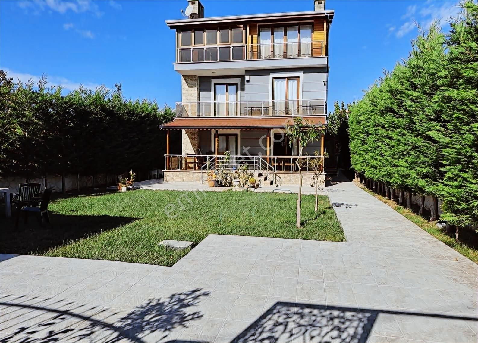 Akyol'dan Marmara Ereğlisi Merkezde Ultra Lüx 7+1 Satılık Villa