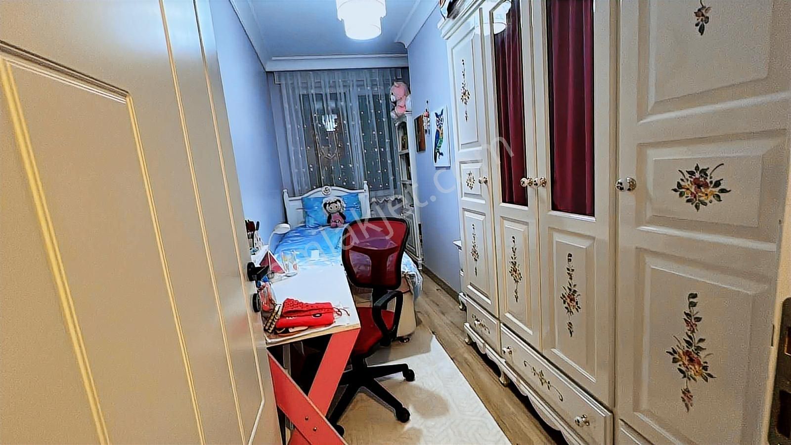 Göze Emlaktan Cumhuriyet Mh Satılık 2+1 Göl Manzaralı Daire - Görsel 9