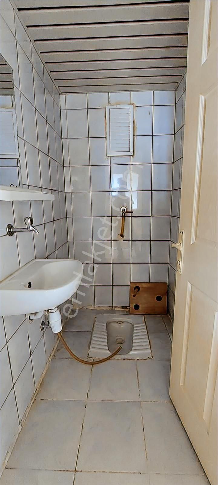 Karşıyaka Toki De Kiralık Boş 2+1 Daire Kanıt Emlaktan - Görsel 4