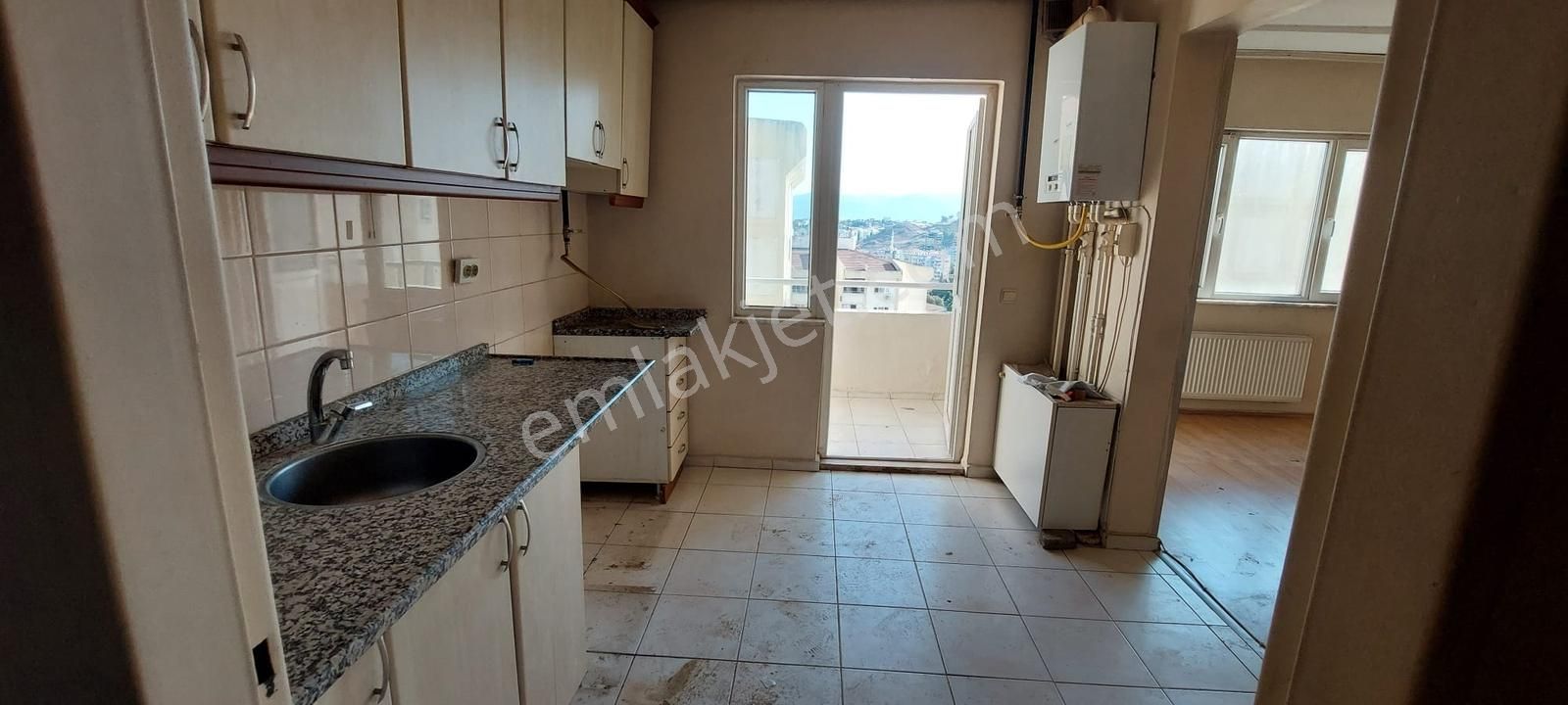 Karşıyaka Toki De Kiralık Boş 2+1 Daire Kanıt Emlaktan - Görsel 5