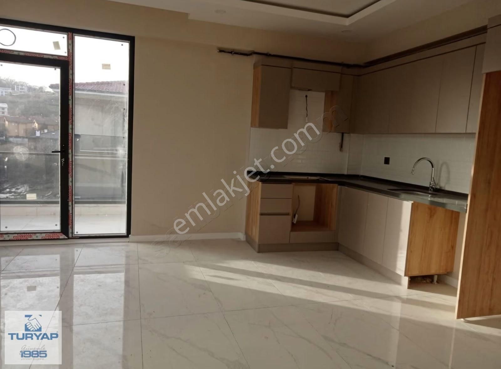 Kadıköy'de Site İçerisinde 1+1 Daire - Görsel 2