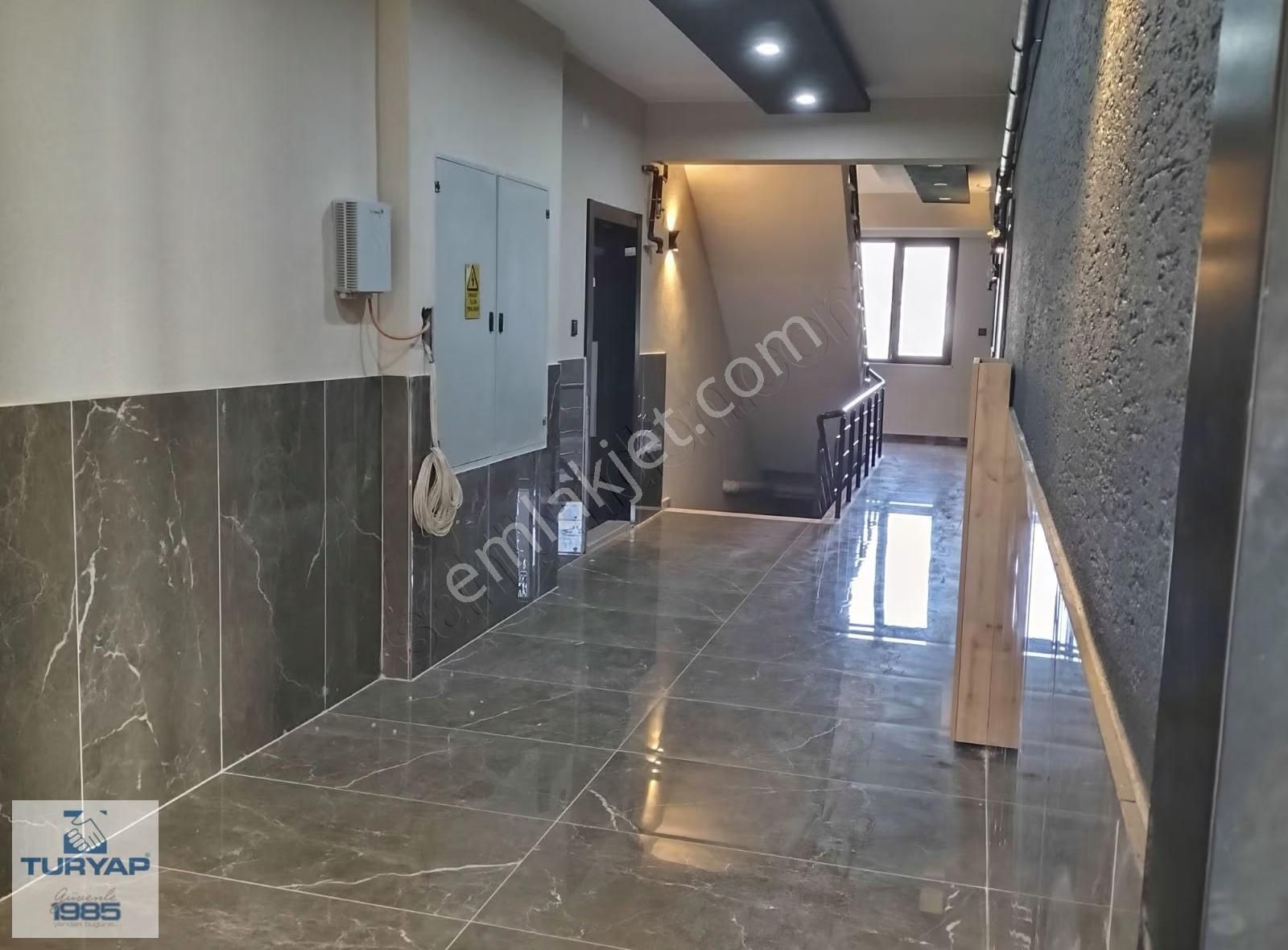 Kadıköy'de Site İçerisinde 1+1 Daire - Görsel 3