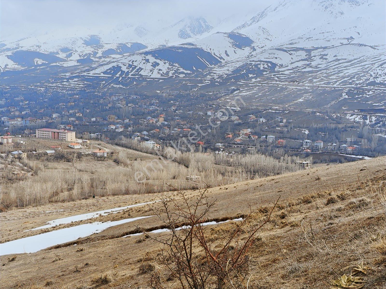 Gevaş Merkez'de Satılık 9 Dönüm Arsa - Görsel 10
