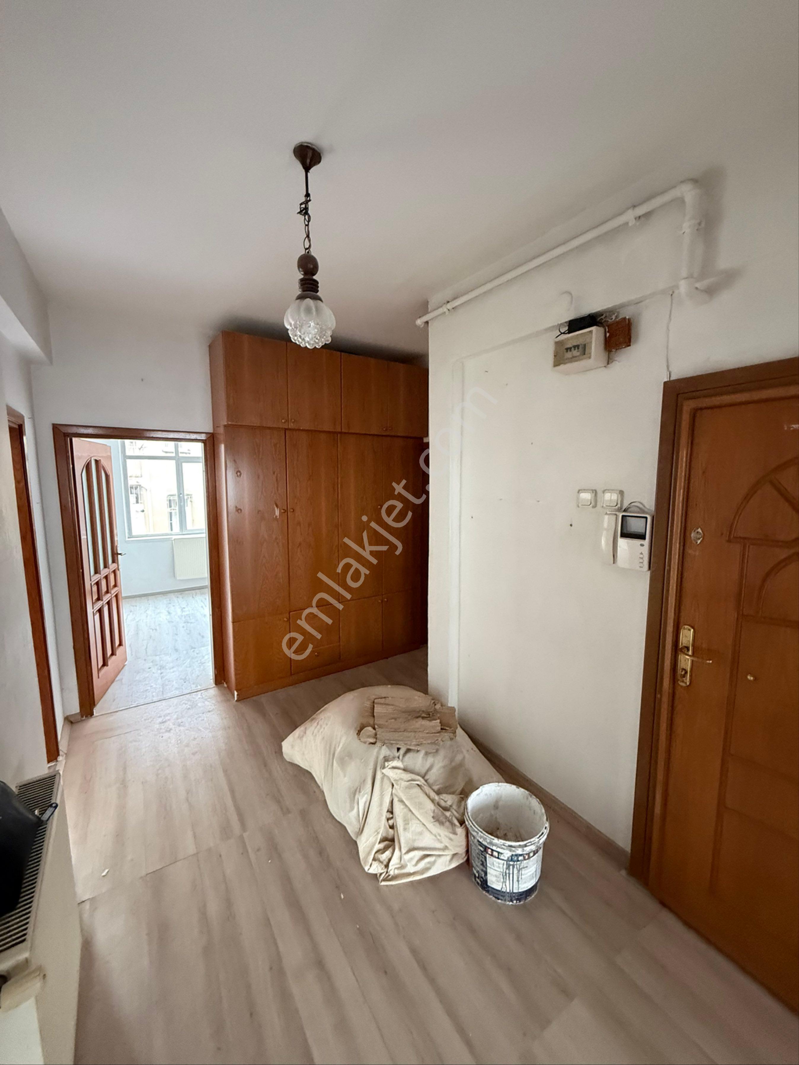 Hürriyet Mahallesinde İci Temiz Kiralık Daire - Görsel 18