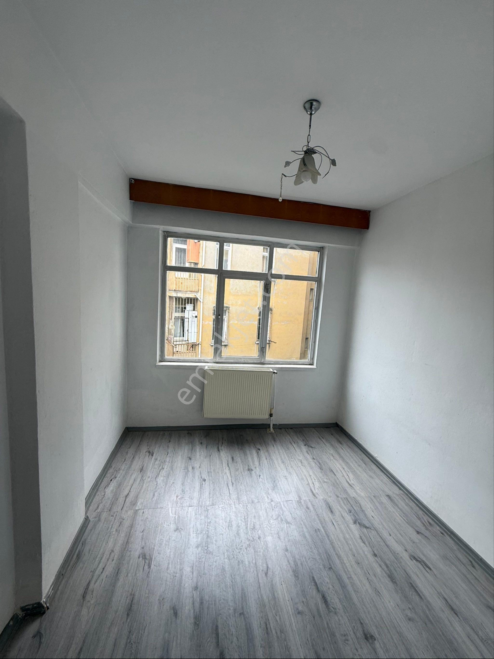 Hürriyet Mahallesinde İci Temiz Kiralık Daire - Görsel 8
