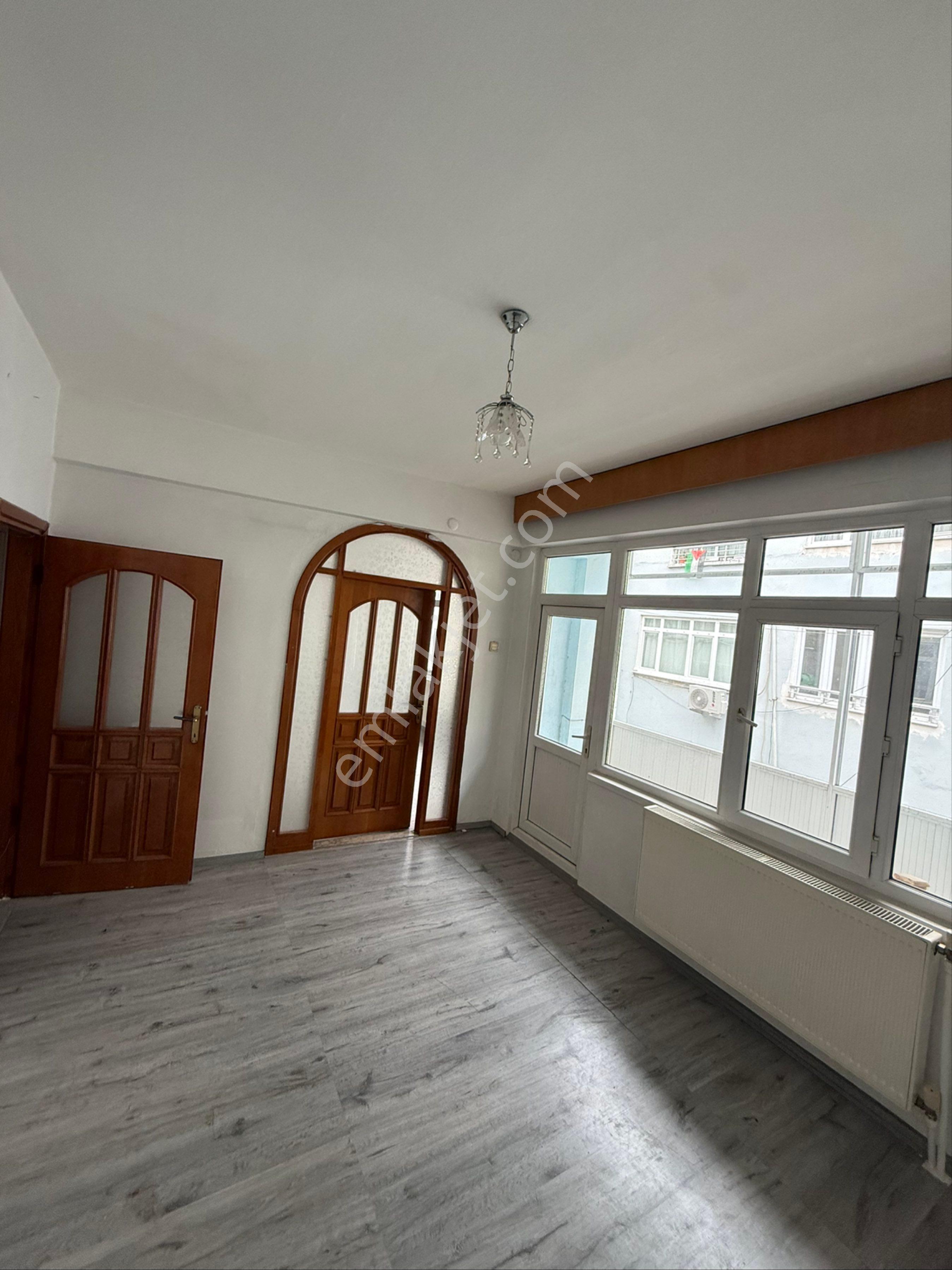 Hürriyet Mahallesinde İci Temiz Kiralık Daire - Görsel 6