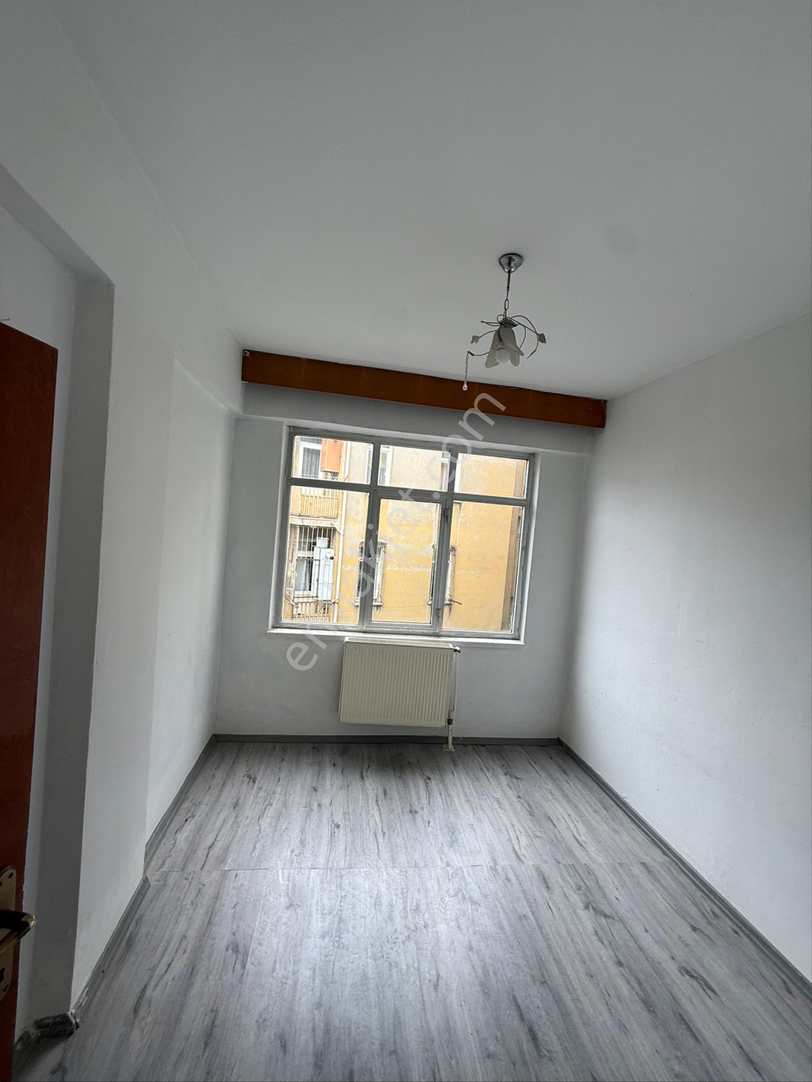 Hürriyet Mahallesinde İci Temiz Kiralık Daire - Görsel 9