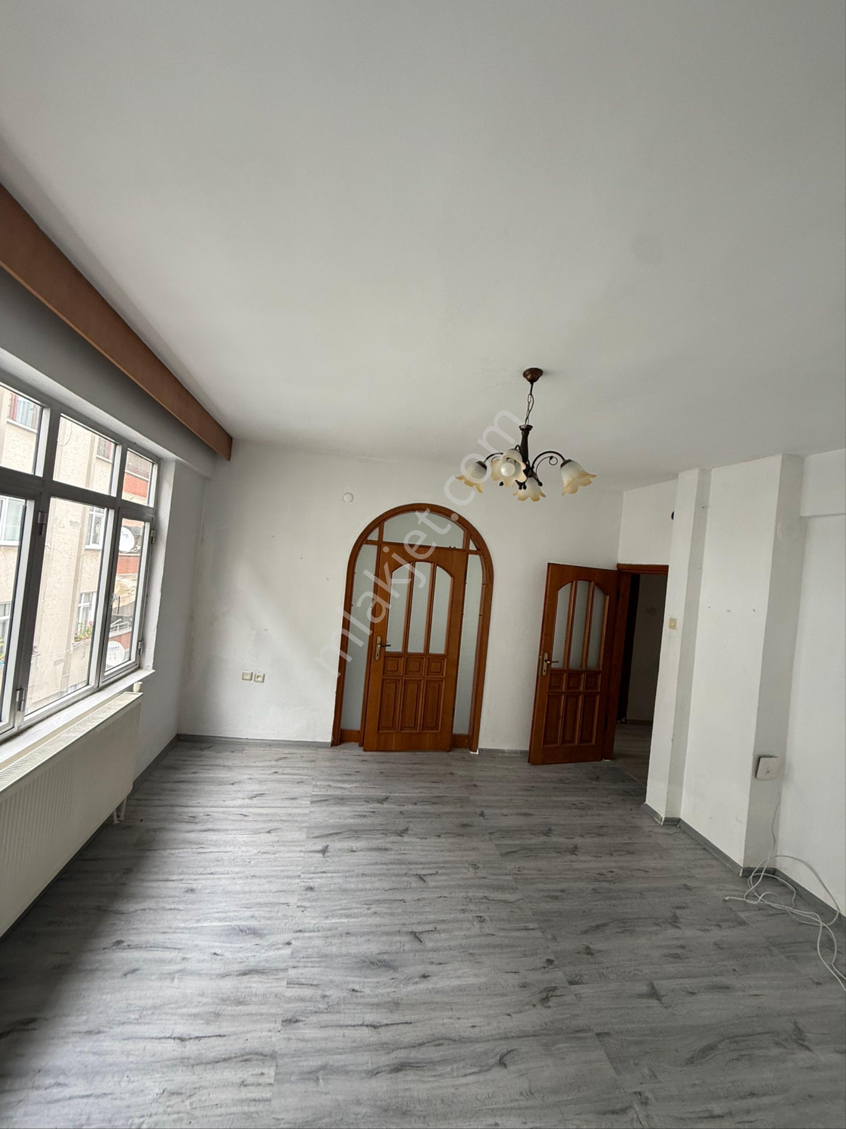 Hürriyet Mahallesinde İci Temiz Kiralık Daire - Görsel 3