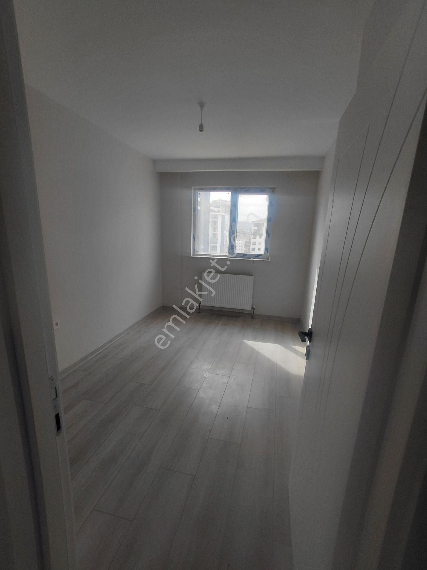 Satılık 4+1 Yavuz Emlak - Görsel 14