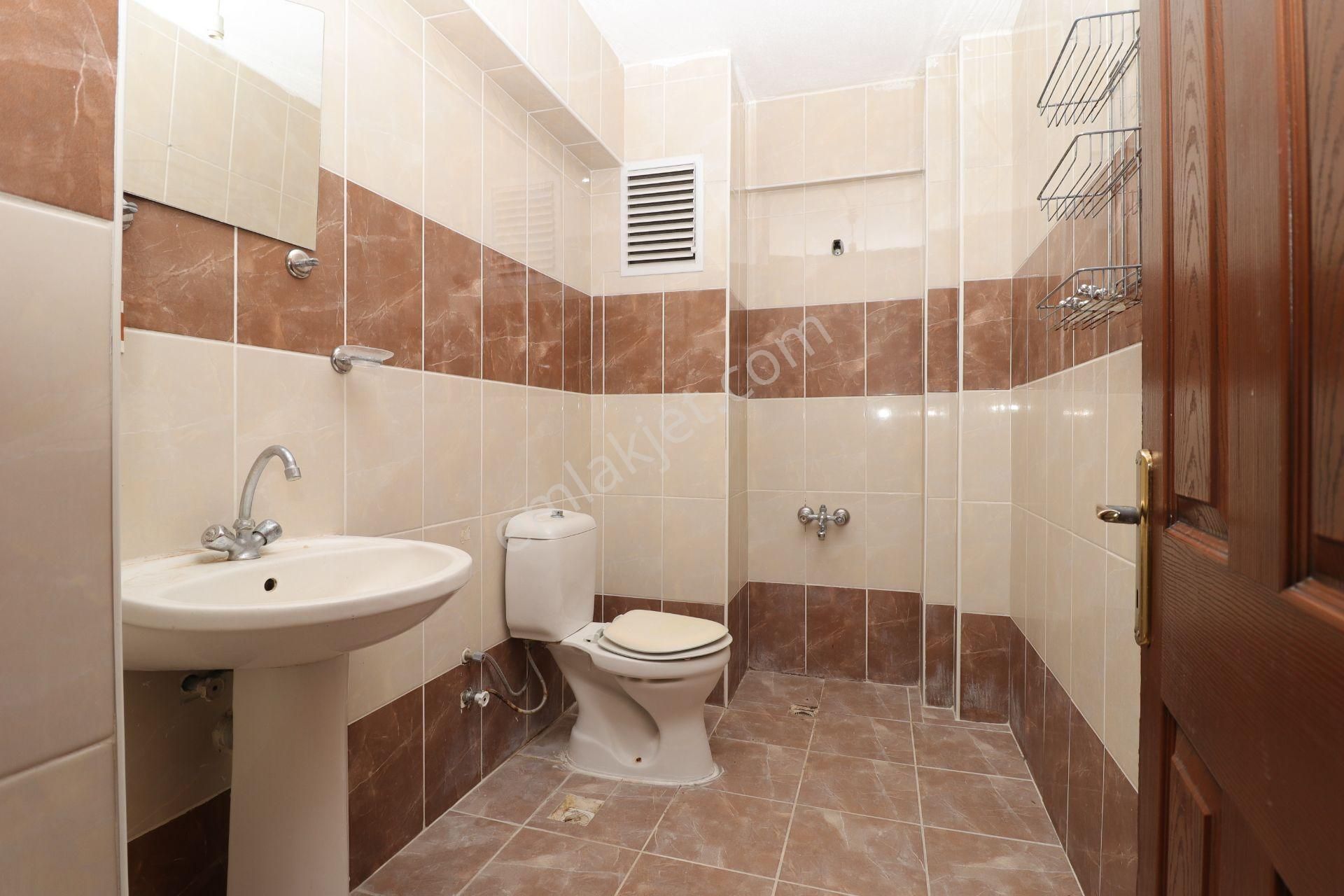 Akif'ten Topçu'da 3+1 Asansörlü G/b Cephe Cadde Yanı Kiralık Daire - Görsel 23