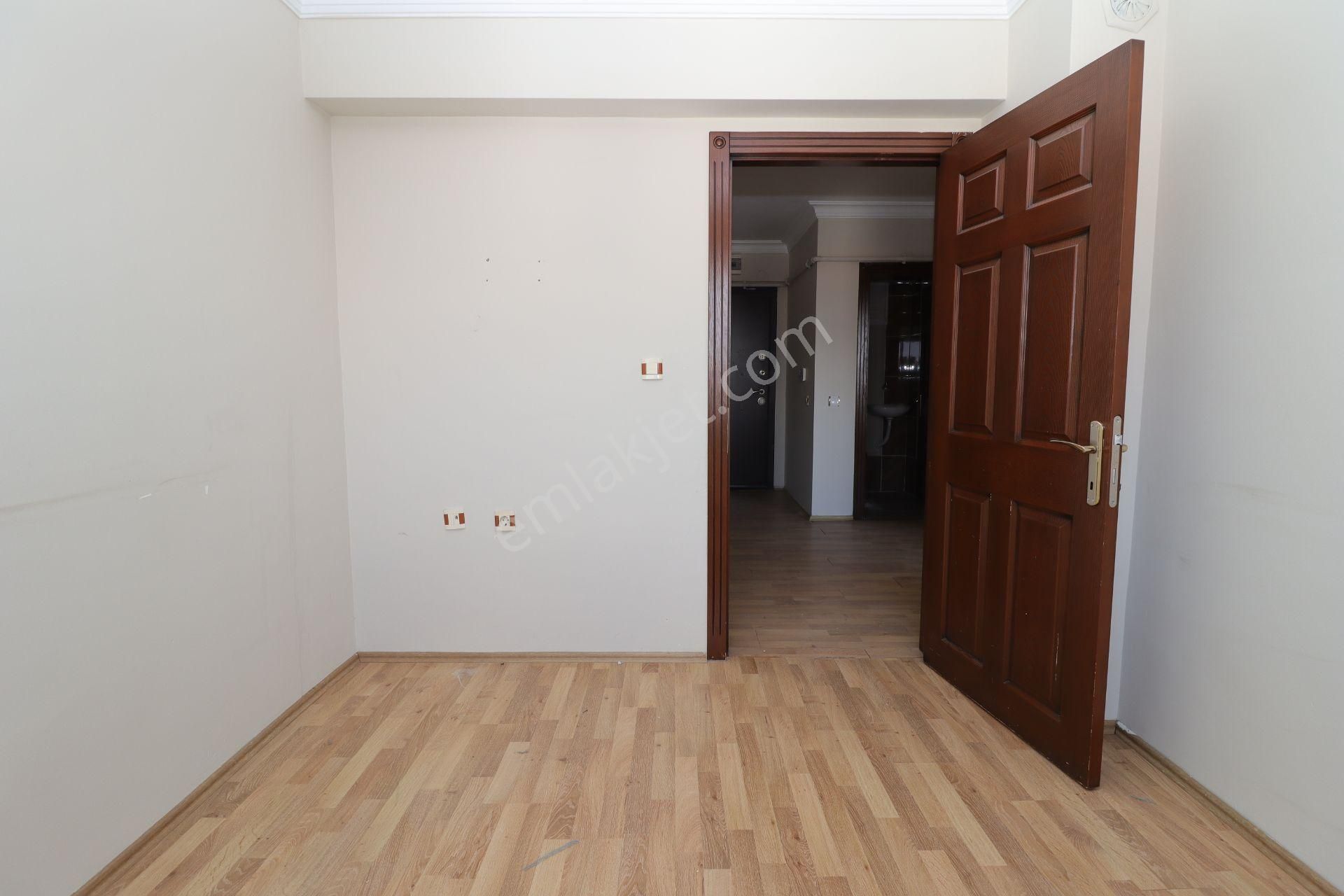 Akif'ten Topçu'da 3+1 Asansörlü G/b Cephe Cadde Yanı Kiralık Daire - Görsel 13