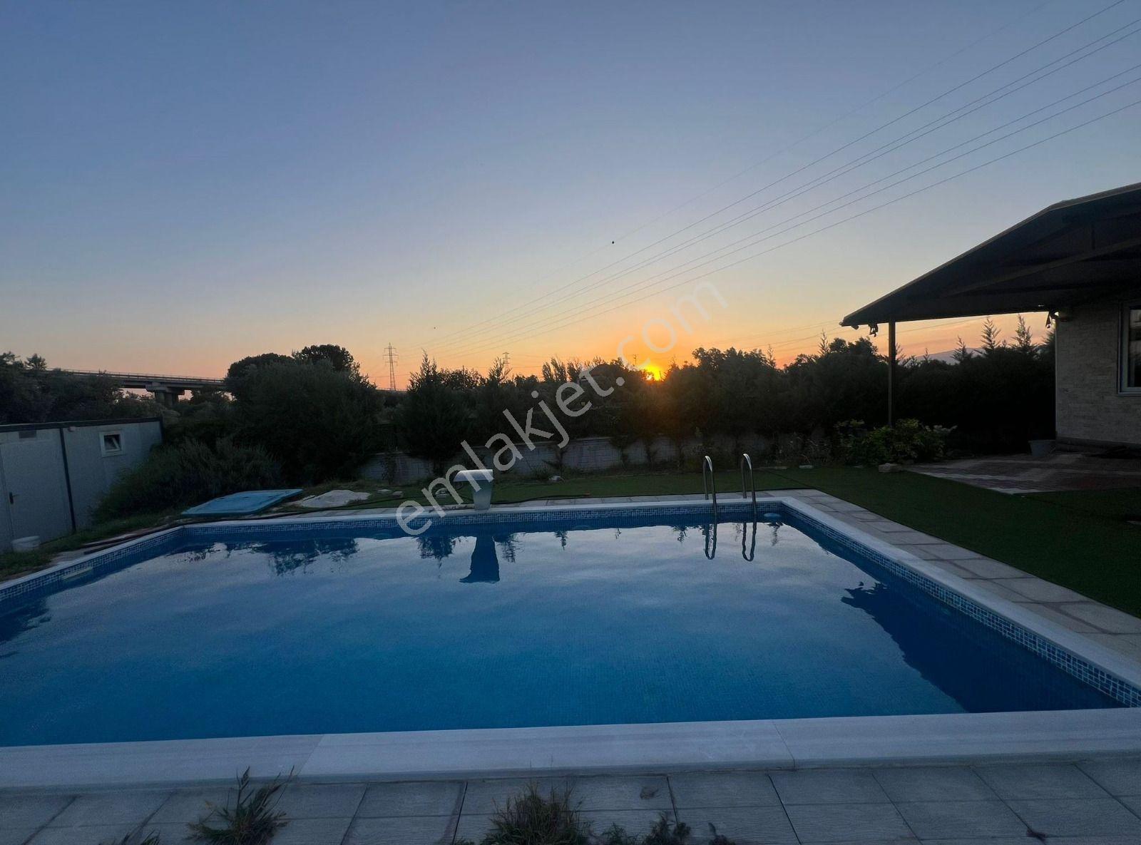 Müstakil Havuzlu 3+1 Villa Konforunda Ev Ve Bahçe