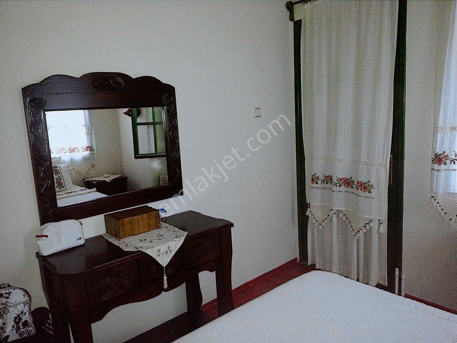 Çeşme Ayayorgi Mevki Yüzme Havuzlu,full Eşyalı,superlux Fırsat - Görsel 12