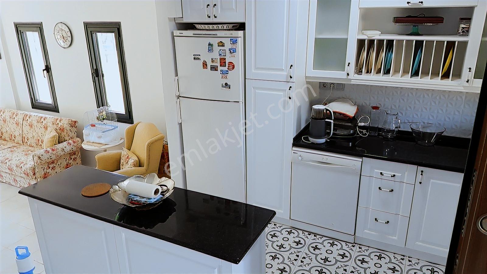 Çeşme Ayayorgi Mevki Yüzme Havuzlu,full Eşyalı,superlux Fırsat - Görsel 35