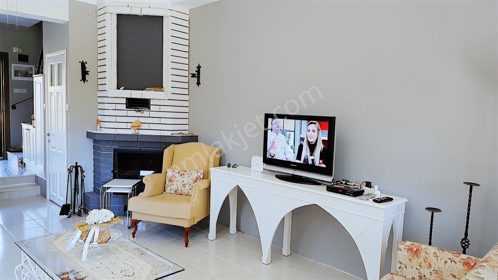 Çeşme Ayayorgi Mevki Yüzme Havuzlu,full Eşyalı,superlux Fırsat - Görsel 18