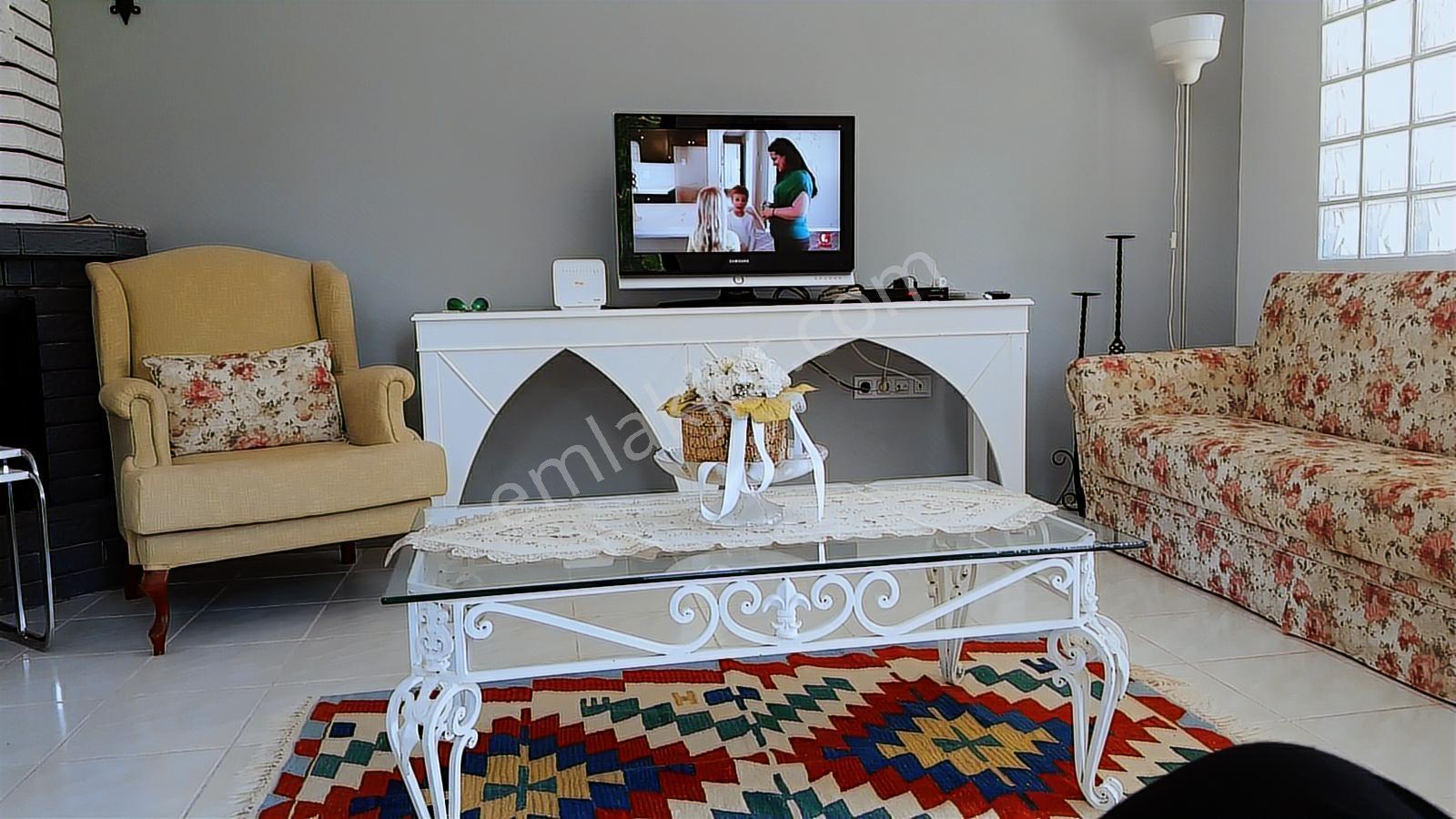 Çeşme Ayayorgi Mevki Yüzme Havuzlu,full Eşyalı,superlux Fırsat - Görsel 8