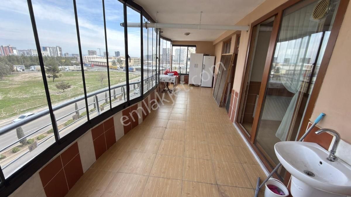 75 Cadde, Winstown Avm Arası 3+1 Bakımlı Satılık Daire - Görsel 3