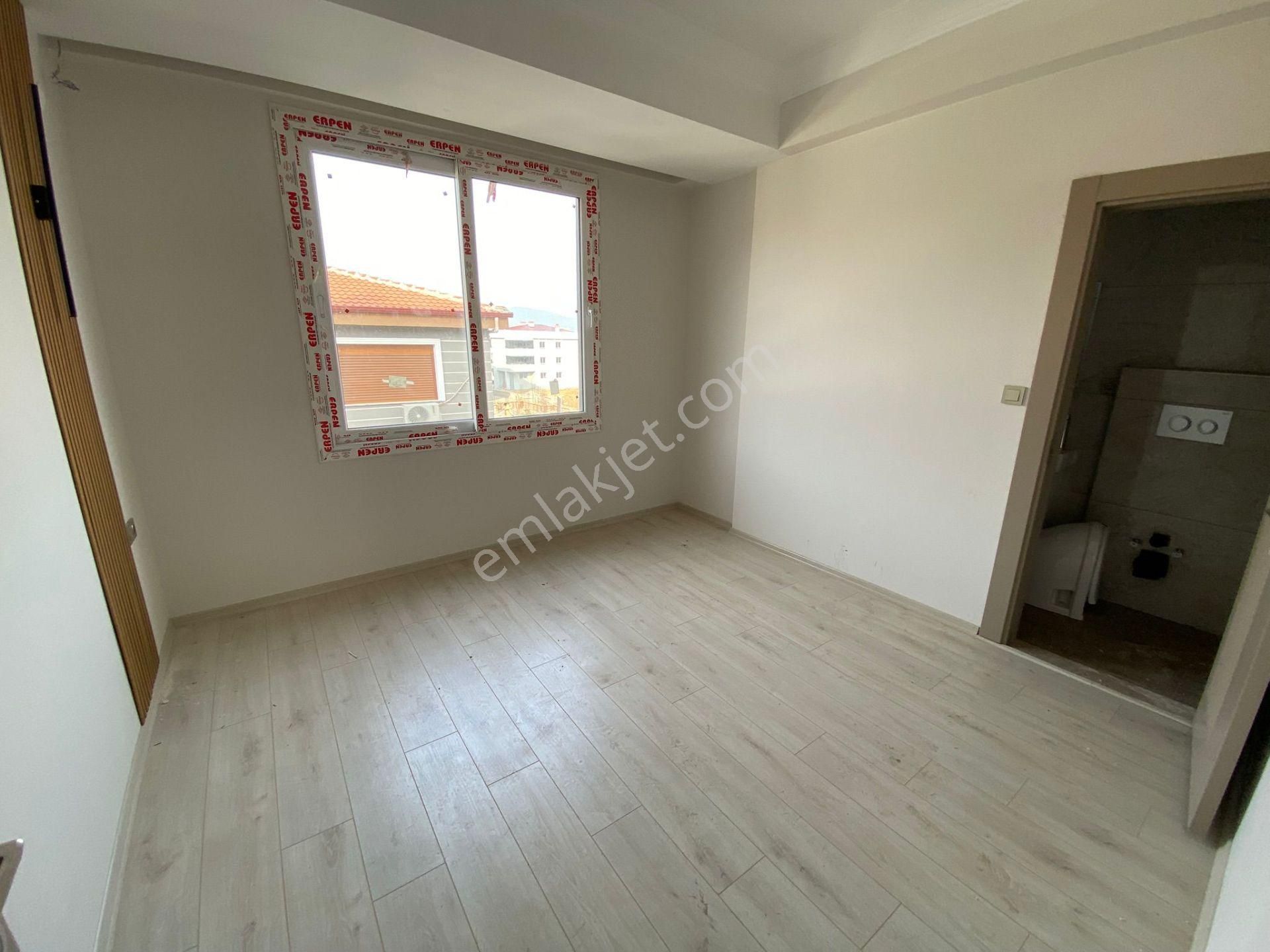 İzmir Tire De Fen Lisesi Yakını Kiralık 2+1 - Görsel 2