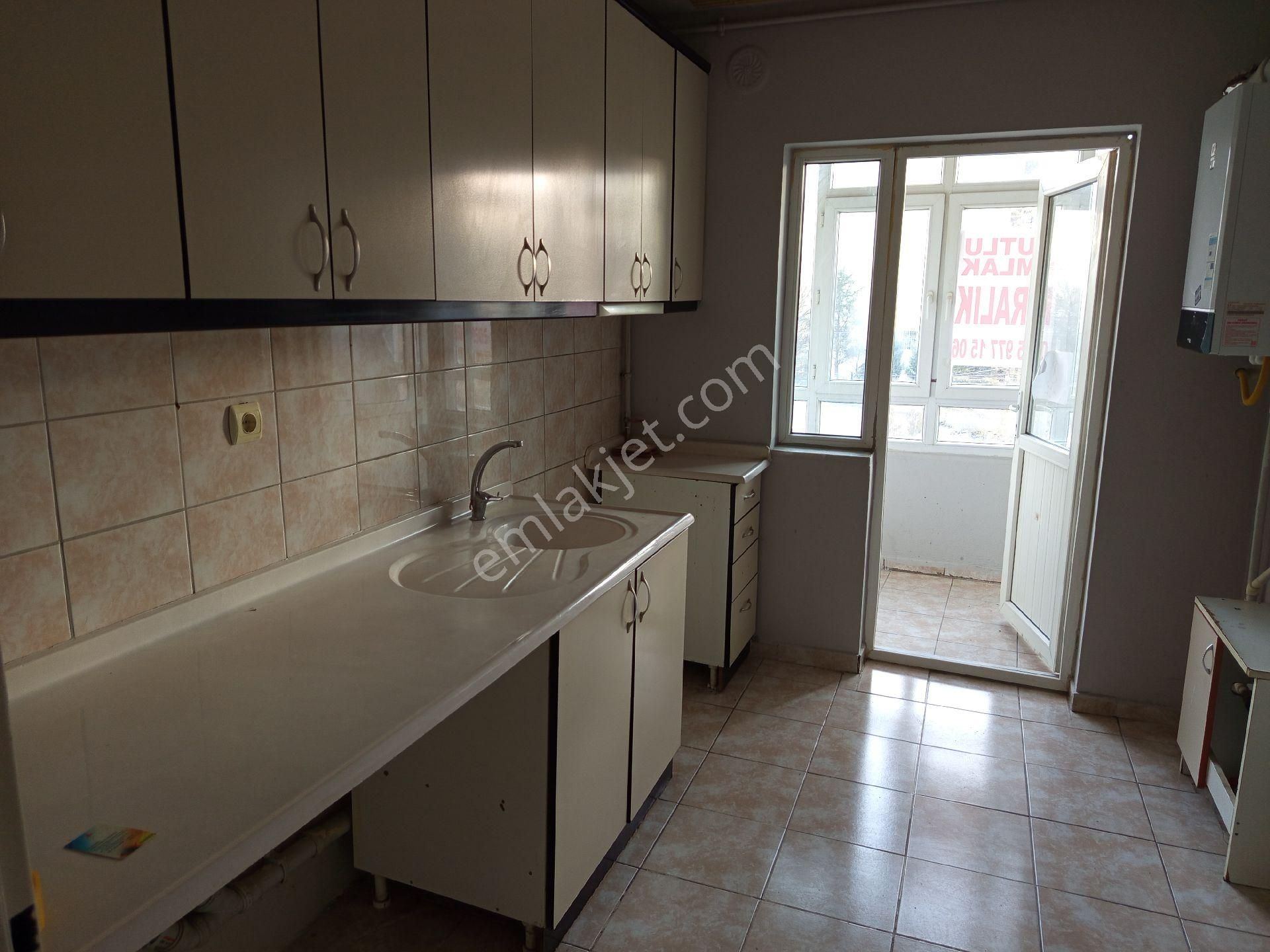 İlksan Tokide Kiralık Daire 2+1 Katta - Görsel 5