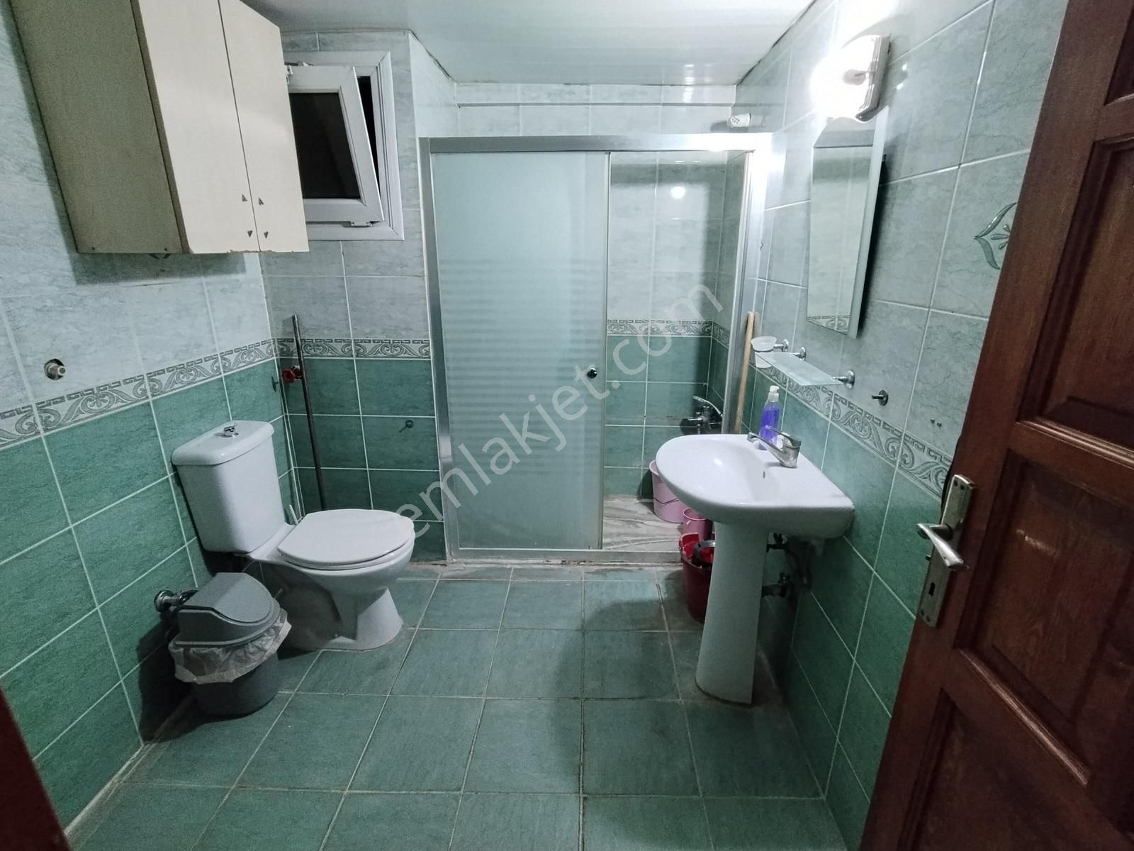 Karşıyaka Dedebaşında Cadde Üstü 3+1 Eşyalı Kiralık Daire - Görsel 4