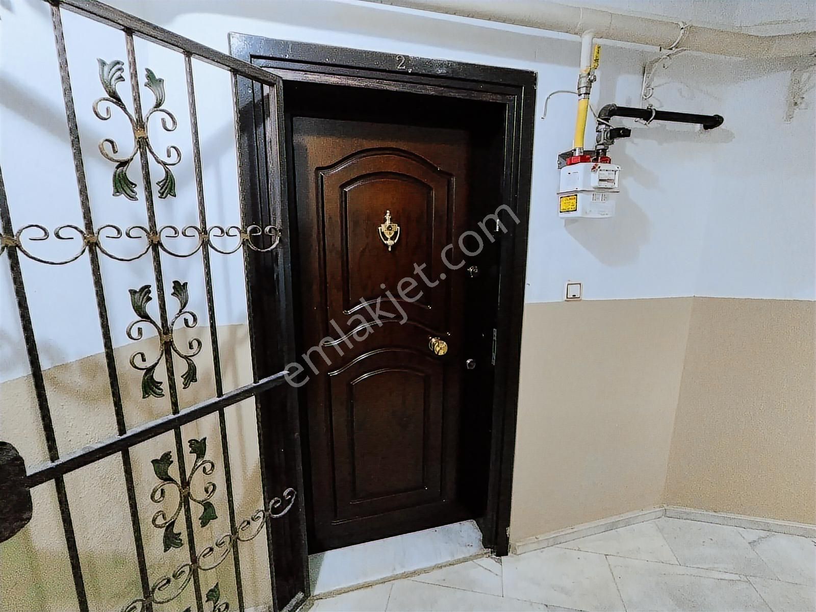 Karşıyaka Dedebaşında Cadde Üstü 3+1 Eşyalı Kiralık Daire - Görsel 10