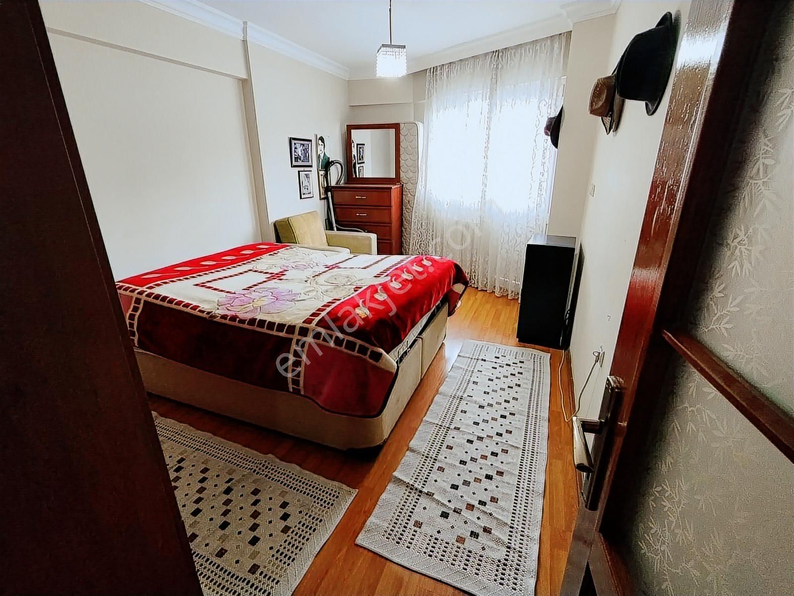 Karşıyaka Dedebaşında Cadde Üstü 3+1 Eşyalı Kiralık Daire - Görsel 12