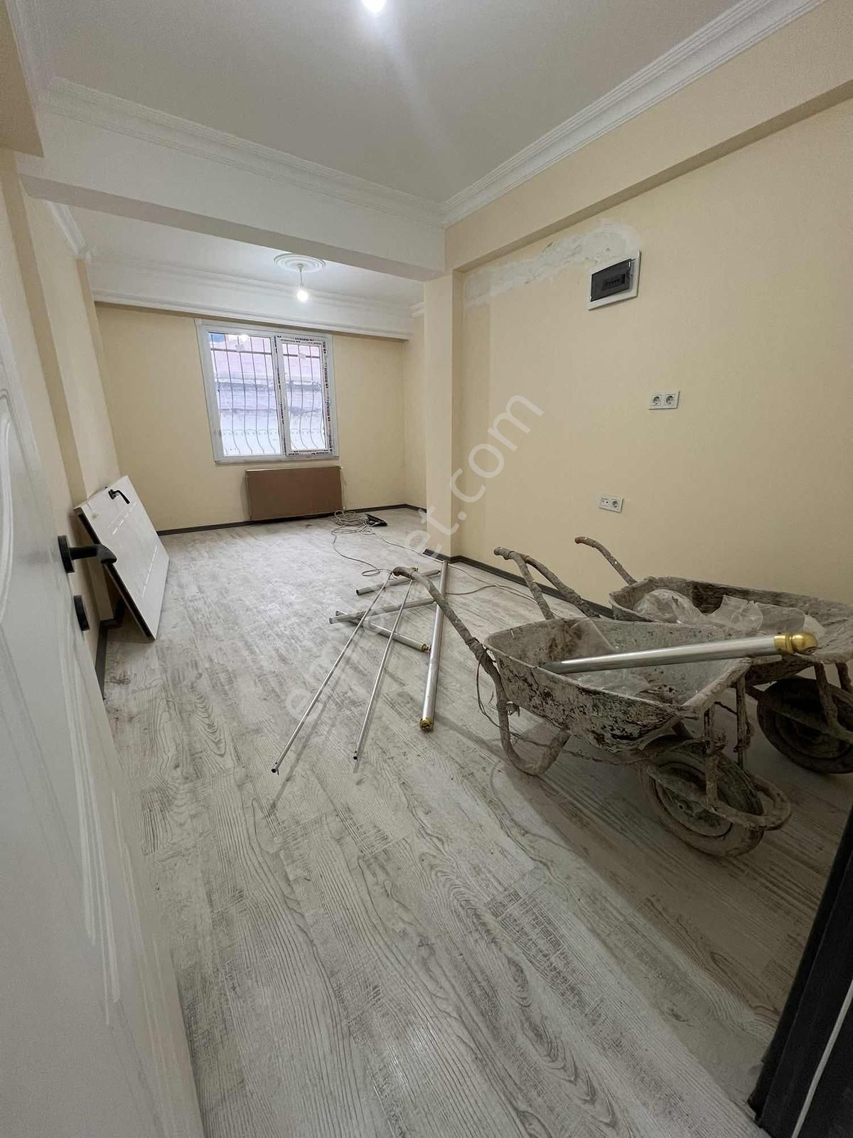 Başakşehir Güvercintepe Mahallesinde Satılık 2+1 Büyük Bahçekatı - Görsel 4