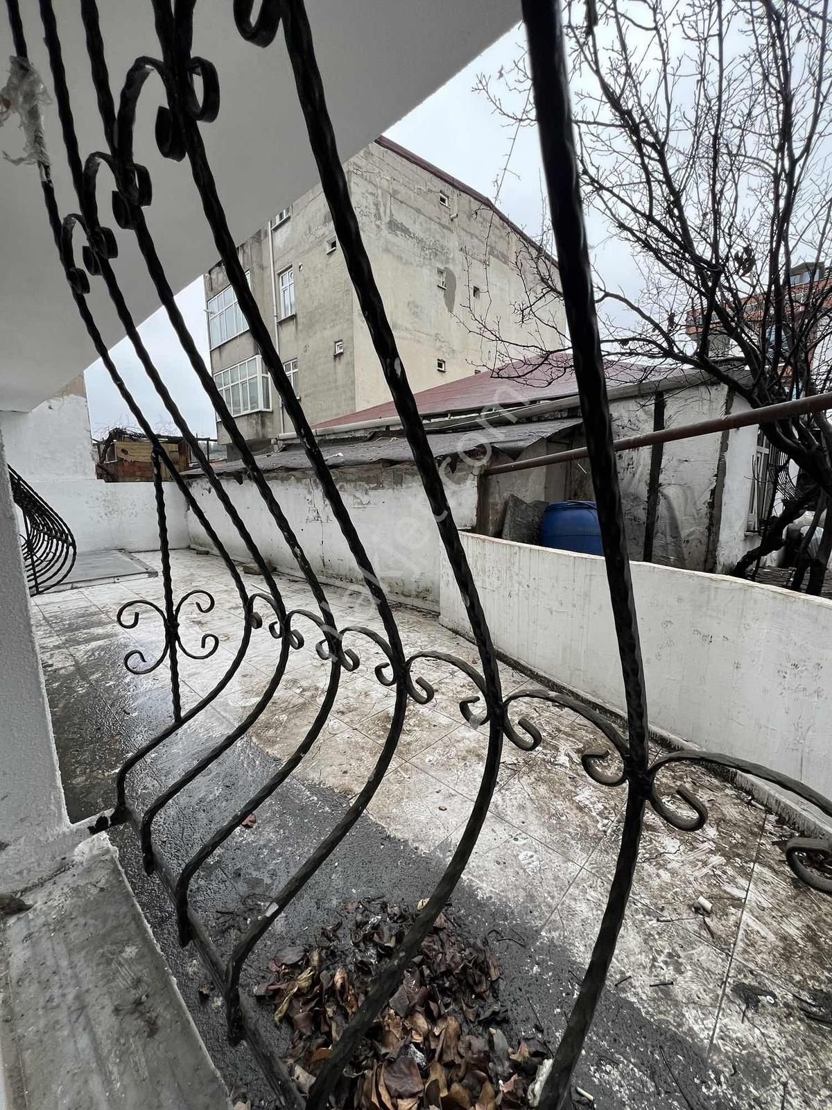 Başakşehir Güvercintepe Mahallesinde Satılık 2+1 Büyük Bahçekatı - Görsel 11