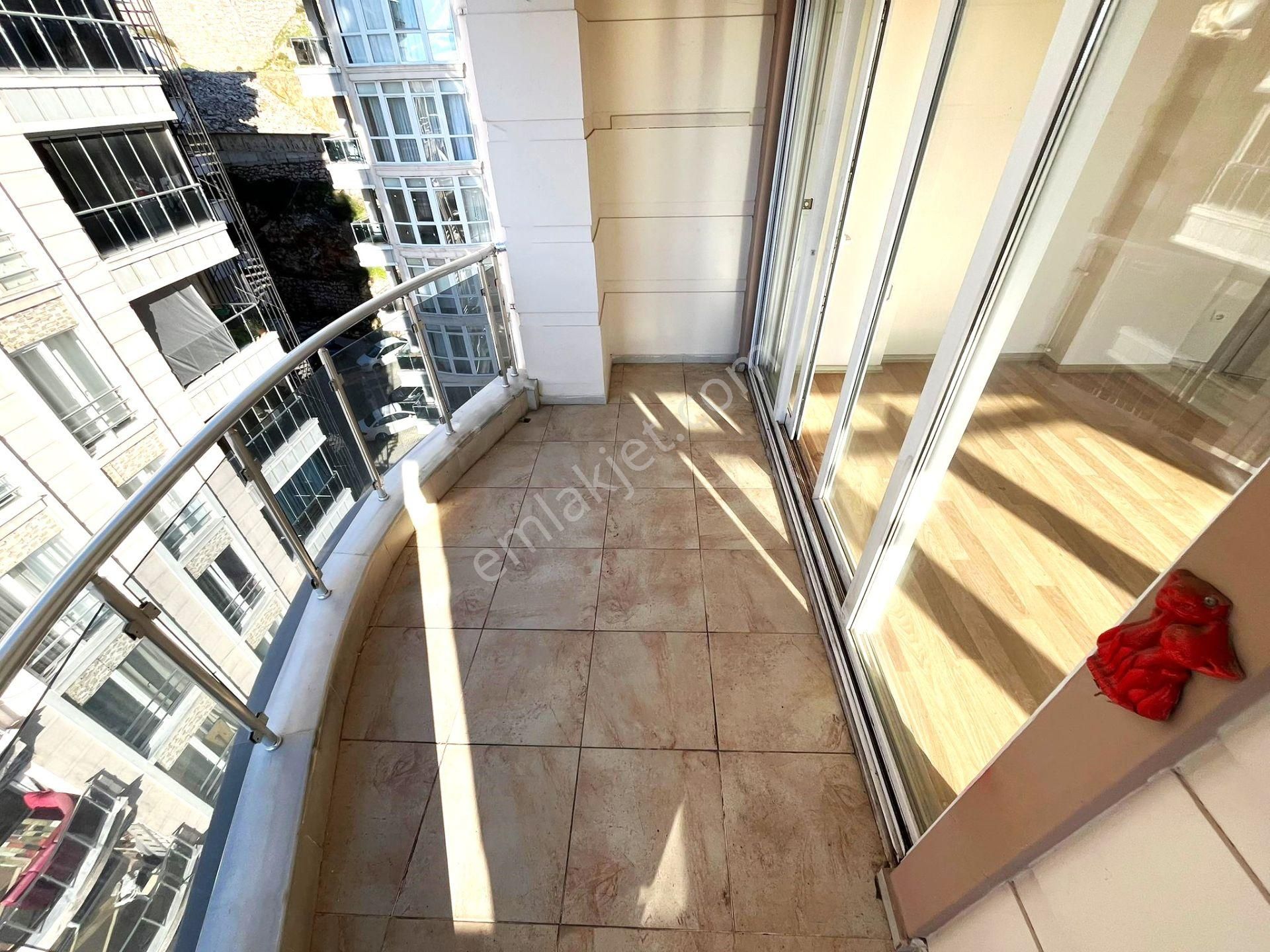 🏡aygül'den Edremit Atatürk Mahallesi'nde Full Körfez Manzaralı Ara Kat Asansörlü 3+1 Kiralık Daire - Görsel 13