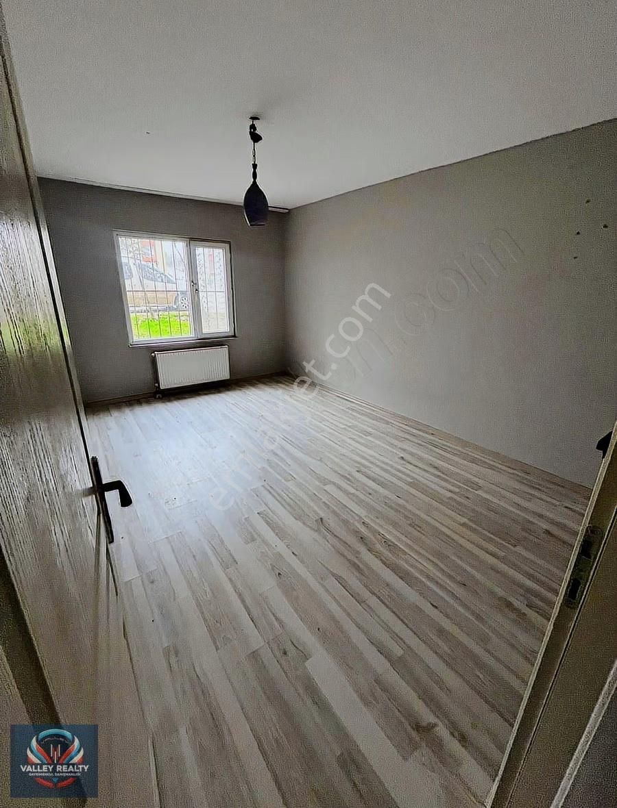 Valleyden Marmaracık Mah. Site İçinde, 2+1 Satılık Daire!