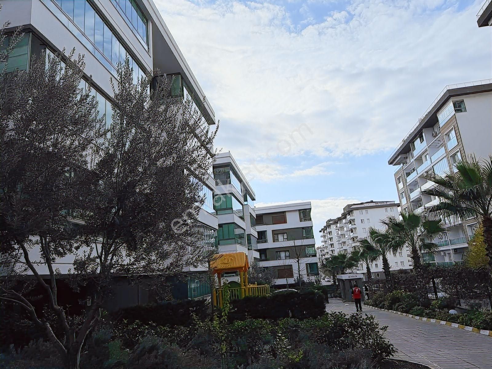 Aliağa Siteler Mah. Ertürk Lidya Sitesi'nde Kiralık 2+1 Daire - Görsel 3