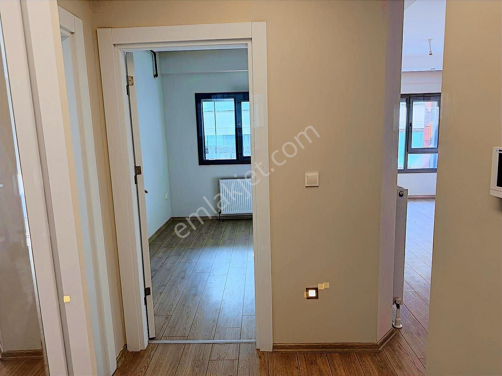 Aliağa Siteler Mah. Ertürk Lidya Sitesi'nde Kiralık 2+1 Daire - Görsel 24