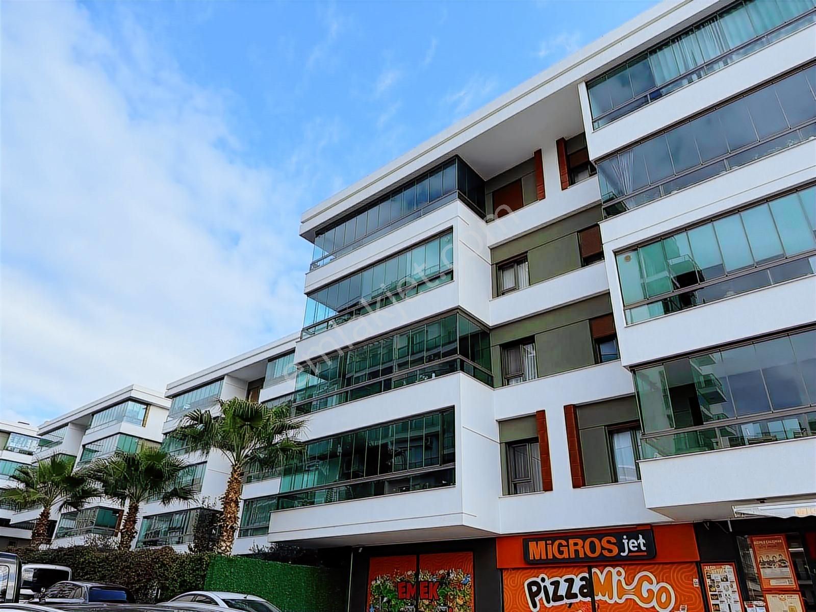 Aliağa Siteler Mah. Ertürk Lidya Sitesi'nde Kiralık 2+1 Daire