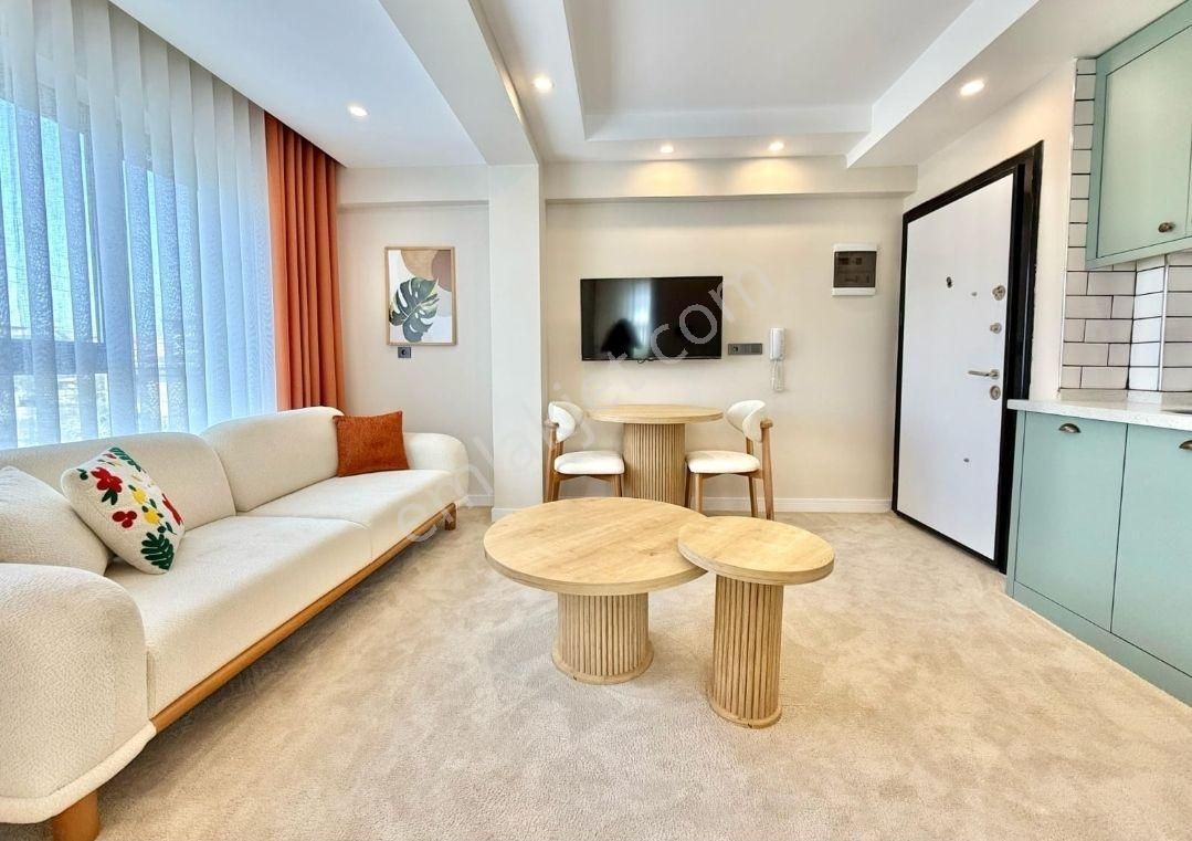 Şirinköy'de Uğur Koleji Mevkii 1+1 Lüks Suıt Daire