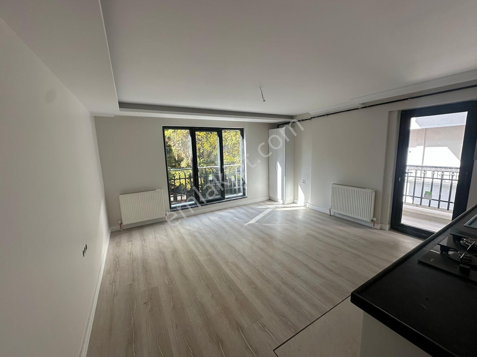 Kuttaş Emlak'tan 0 Binada Katta 1+1 Ön 50m2 Metro Yakını Kiralık - Görsel 11