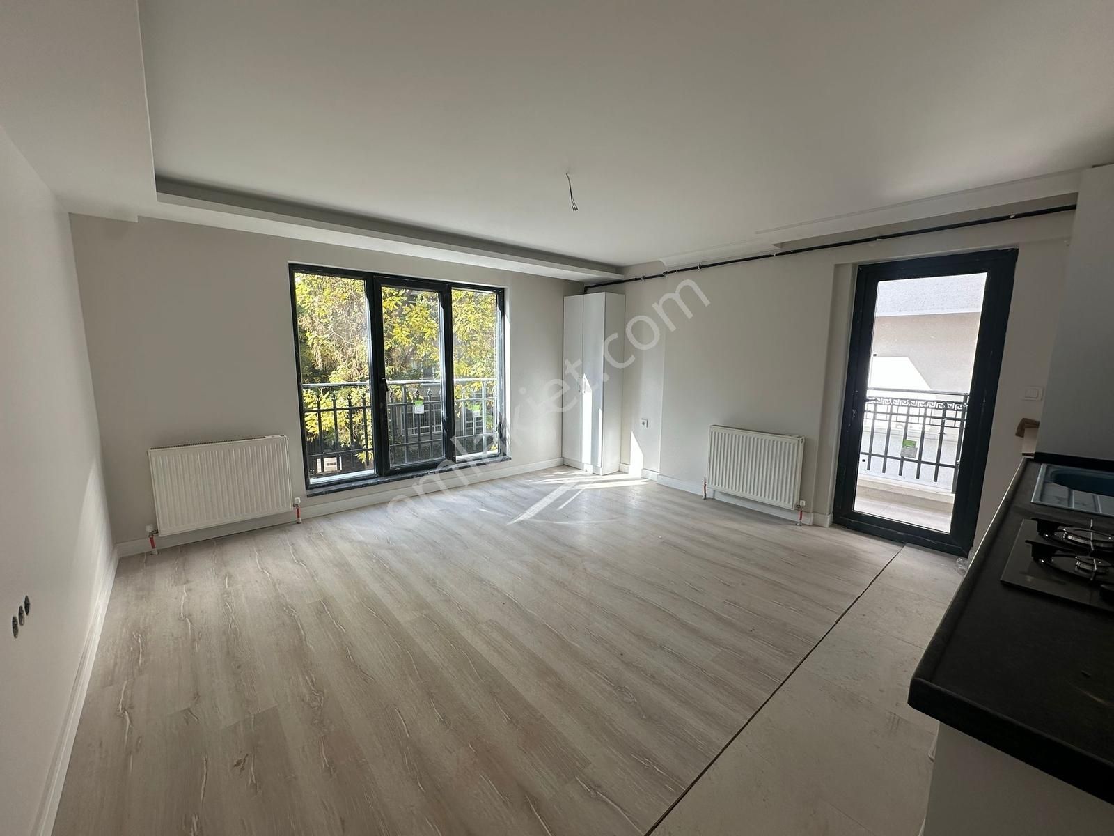 Kuttaş Emlak'tan 0 Binada Katta 1+1 Ön 50m2 Metro Yakını Kiralık - Görsel 25