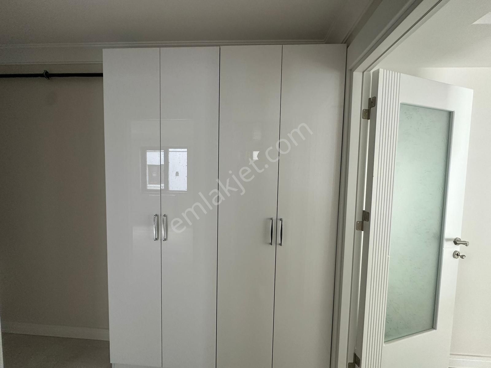 Kuttaş Emlak'tan 0 Binada Katta 1+1 Ön 50m2 Metro Yakını Kiralık - Görsel 26