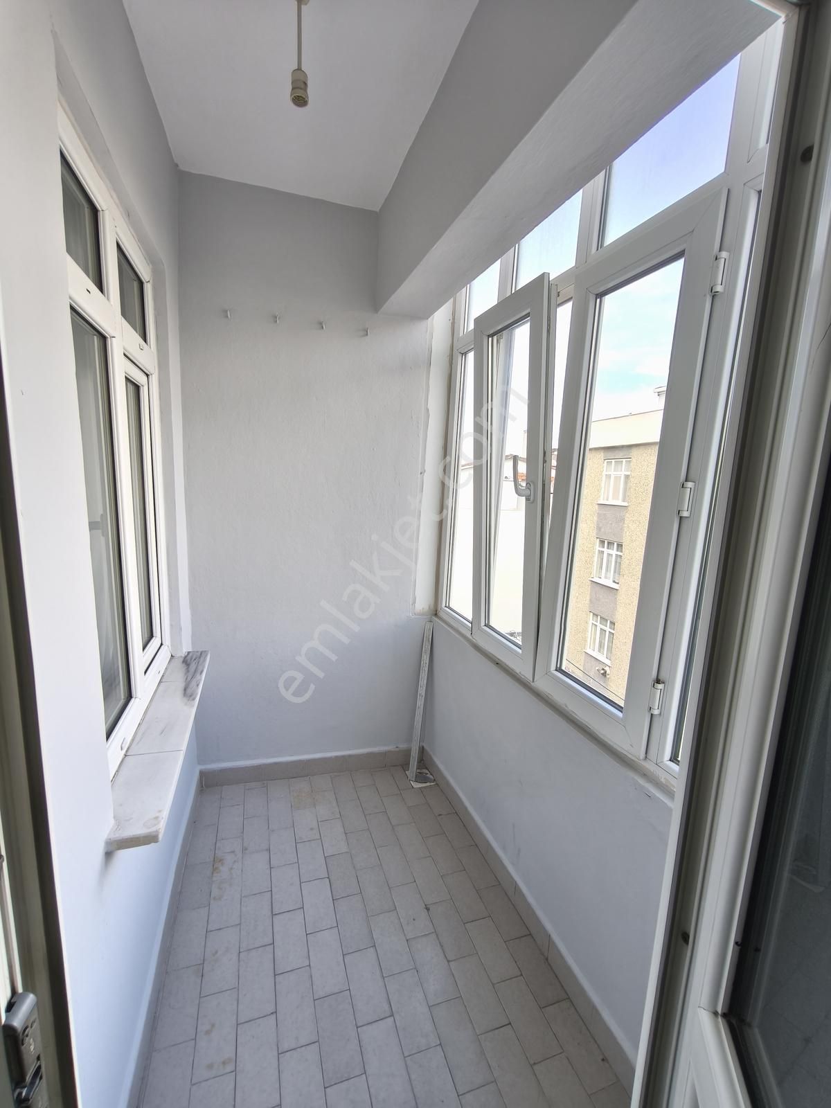 G.o.paşa Merkez De Tadilatı Yapılmış 2+1 75 M² 3.kat Daire - Görsel 9