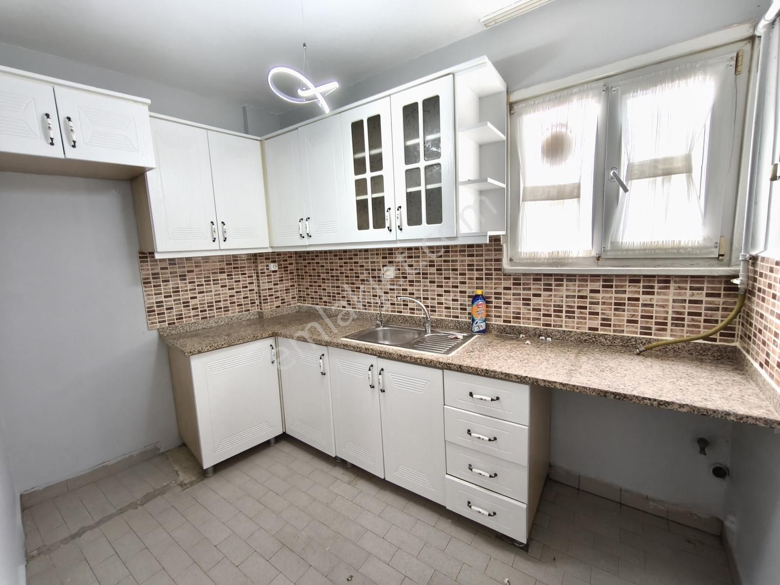 G.o.paşa Merkez De Tadilatı Yapılmış 2+1 75 M² 3.kat Daire - Görsel 3