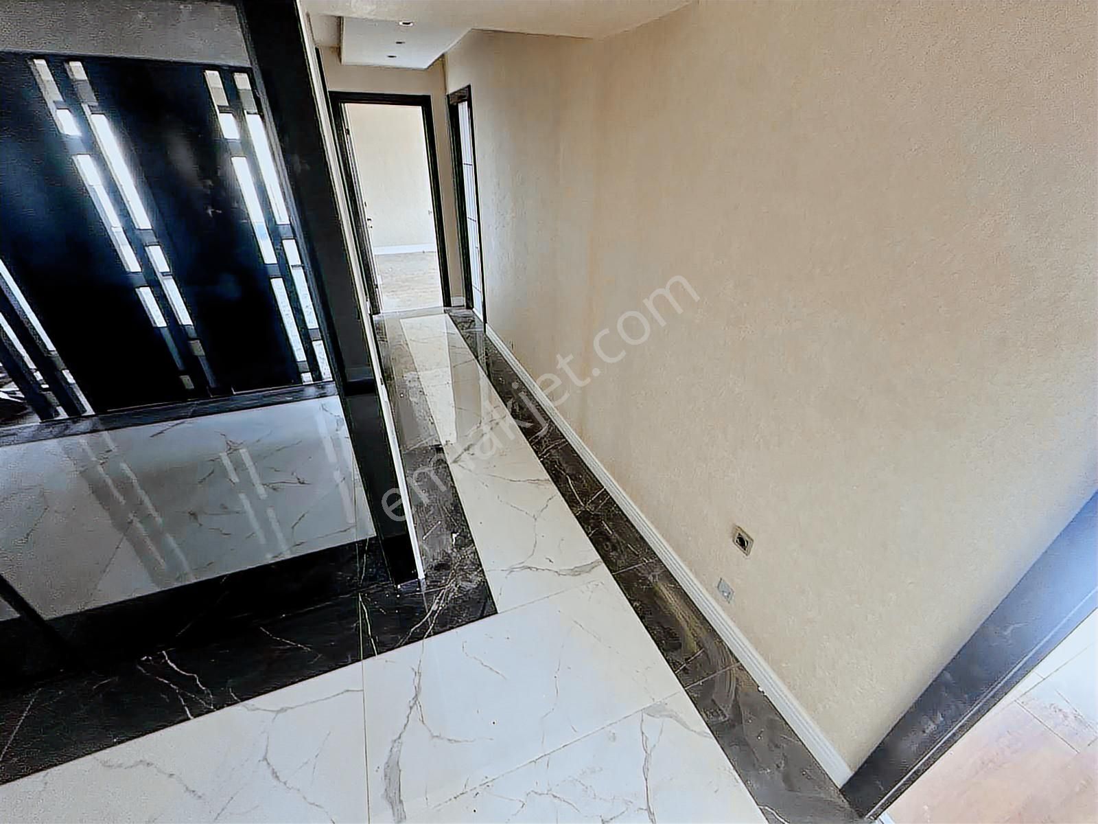 Hakan'dan Ovacıkta 11.kat Ultra Lüx Pruva Site Dairesi - Görsel 15